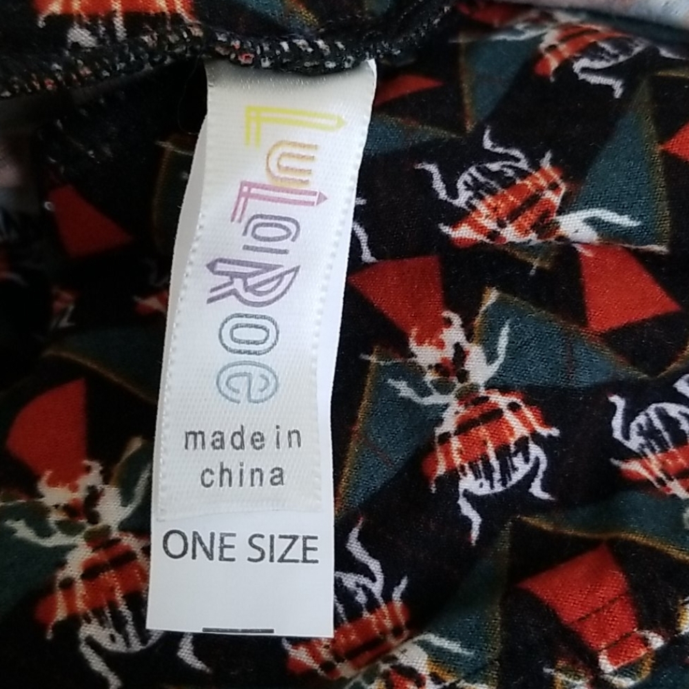 Lularoe one size leggings - Picture 3 of 3